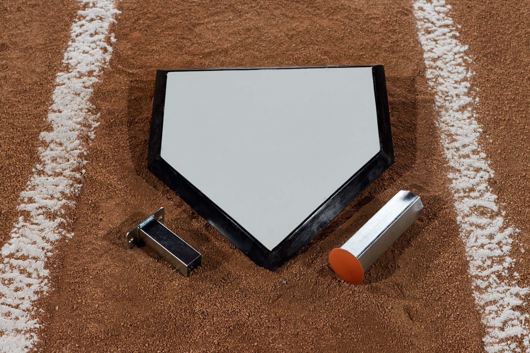 IRON MIKE™ TOUGH ANCHOR-STYLE INFIELD HARDWARE SETS