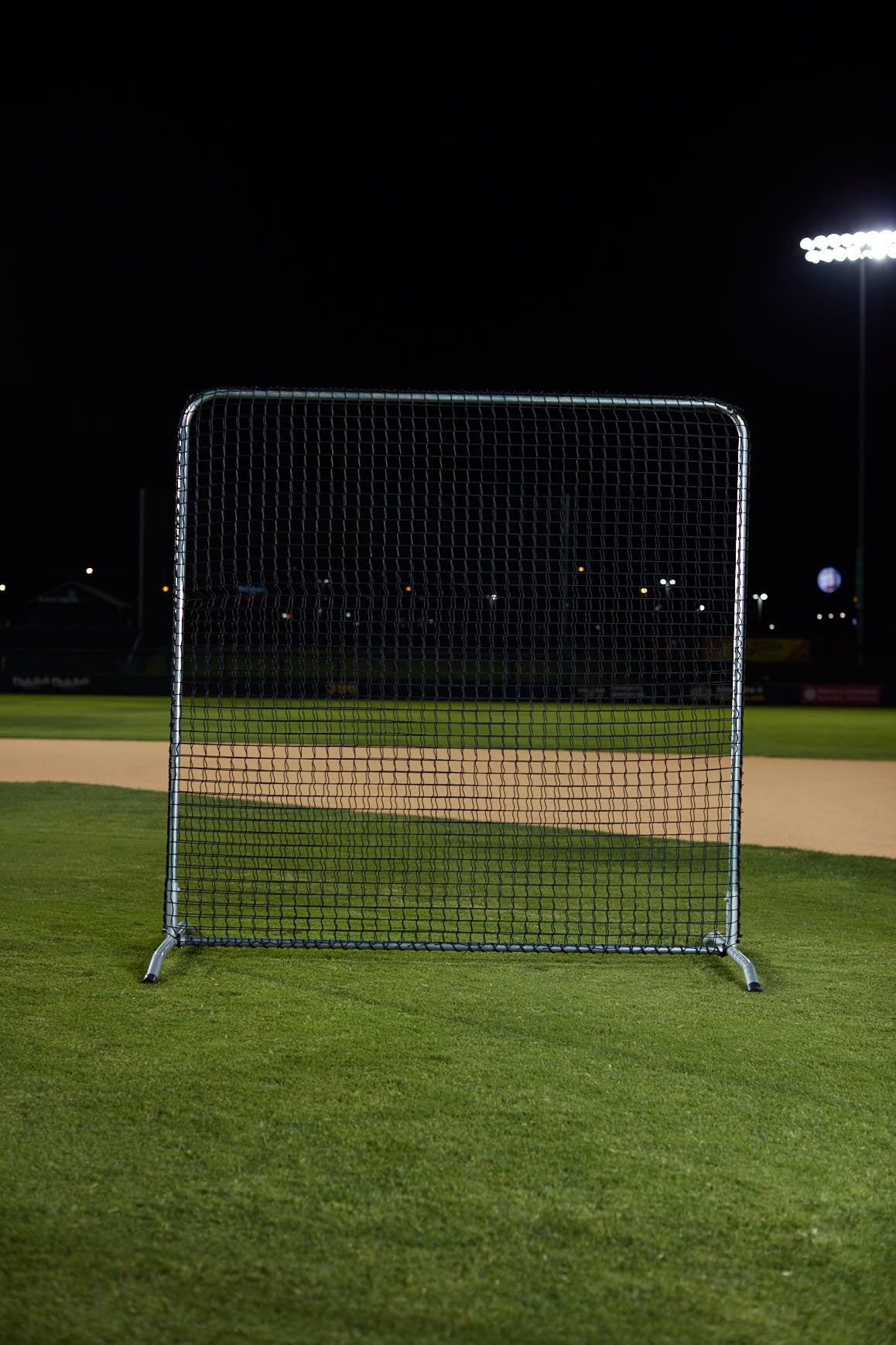 IRON MIKE™ DELUXE  7’ X 7’ PROTECTIVE SCREEN